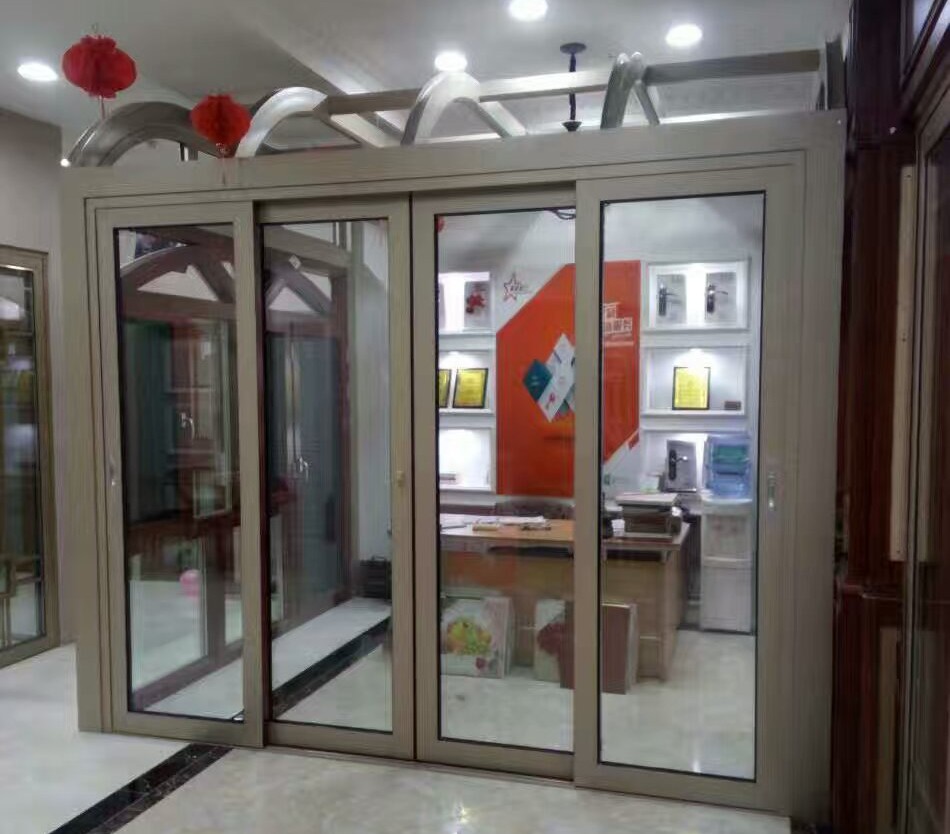 1530932644989989.jpg 1-1612061Z318.jpg